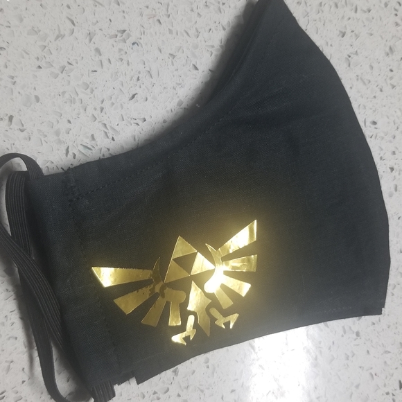 Legend Of Zelda fabric mask with nose wire/pocket - Picture 2 of 8